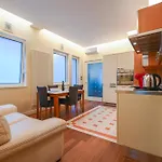 Me Too Exclusive - Calefati Db شقة